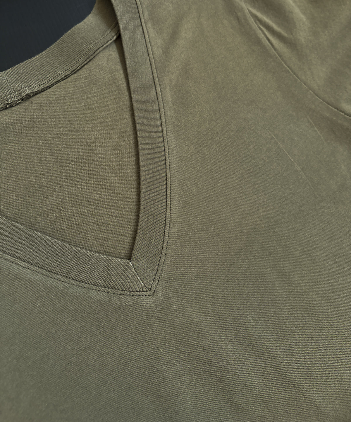 V-Neck Jesse Tee Hack