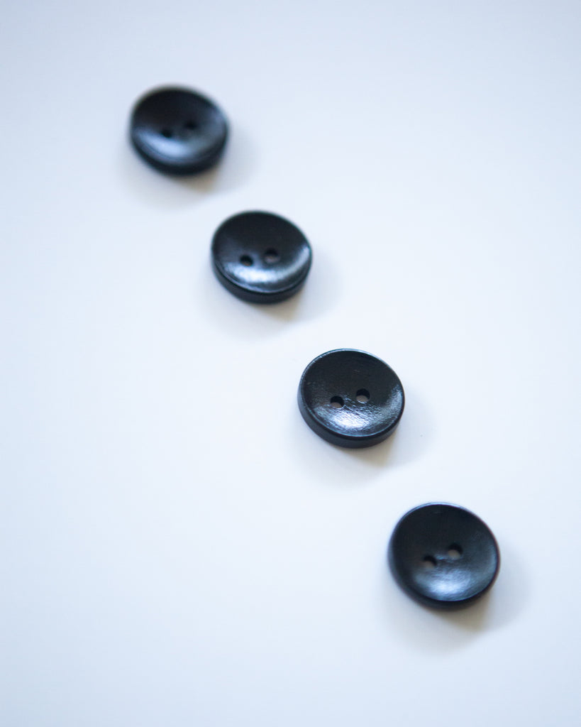 Black-buttons